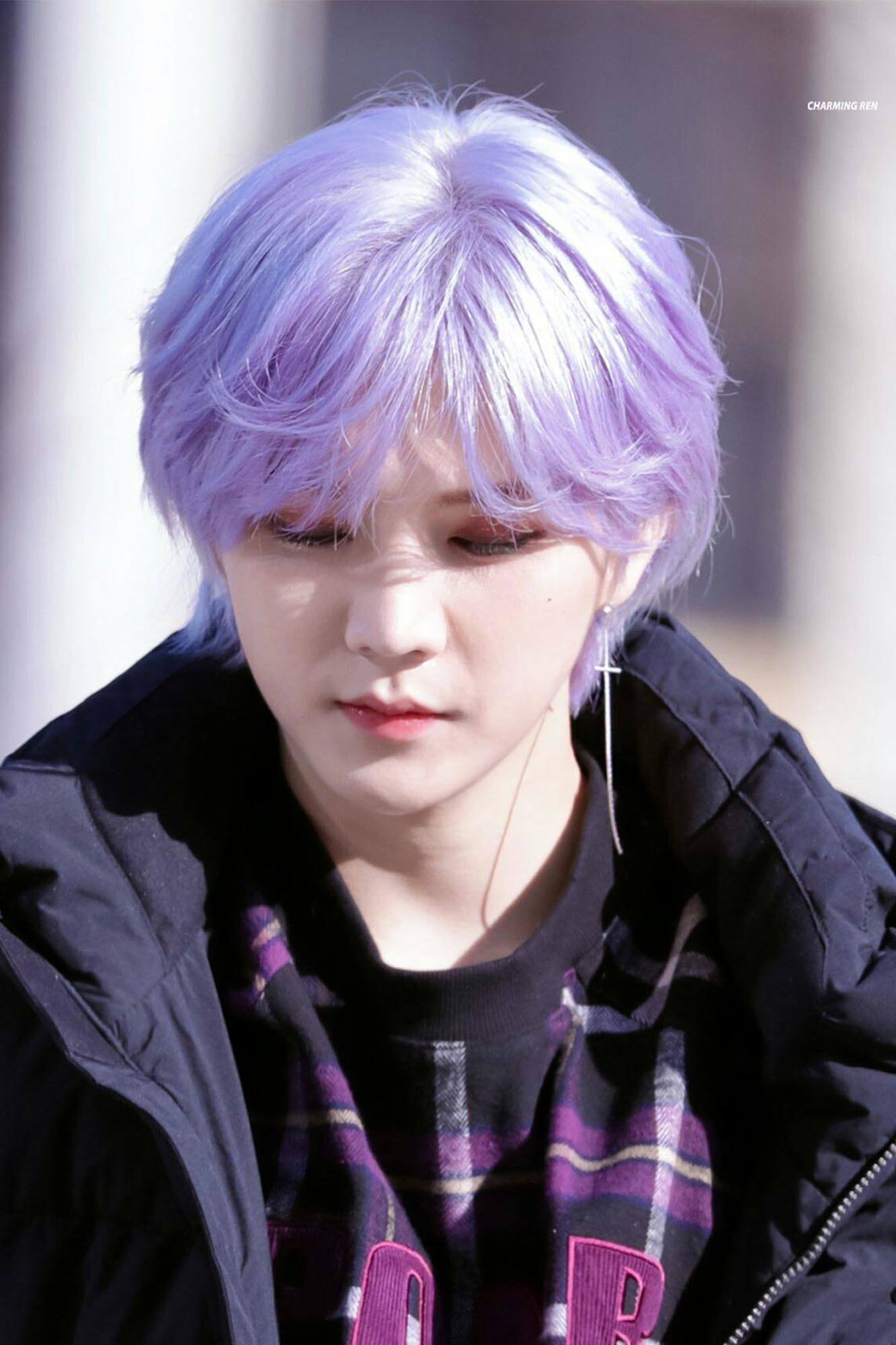 ren nuest dengan warna rambut lilac