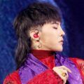 kpop idol g-dragon dari big bang dengan potongan rambut jadul mullet