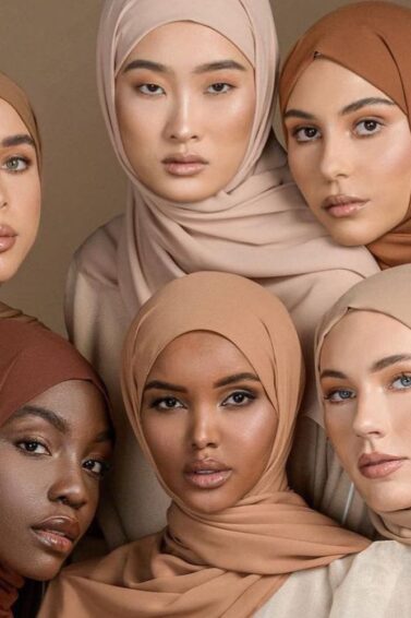 Wanita berhijab dengan berbagai warna kulit dan warna hijab.