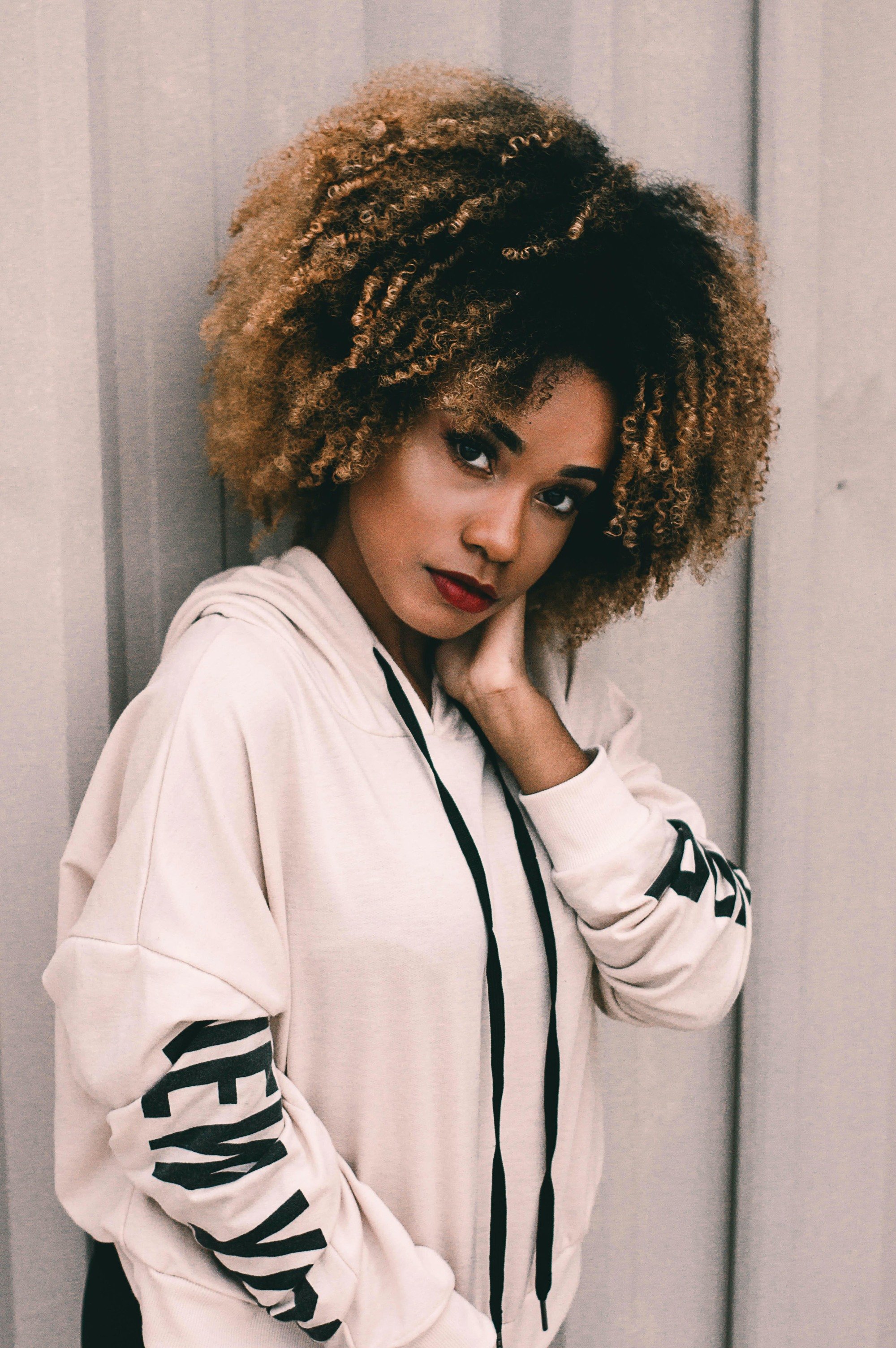 woman with natural hair and ombre