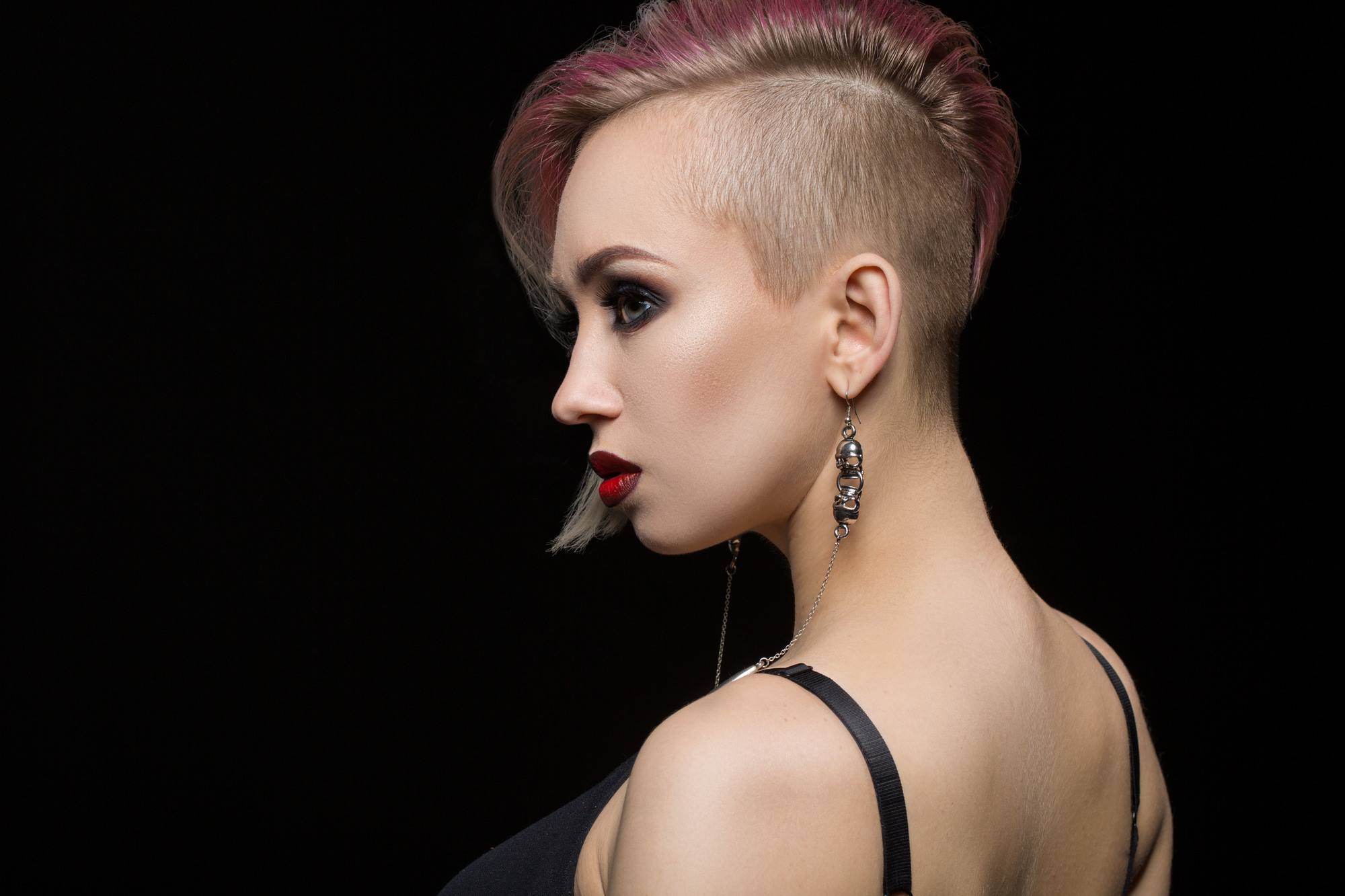 Shaved Hairstyles for Women: A Rejection of the Natural Order by Elizabeth  Lozowski