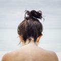 Wet look hair as a kitchen-friendly hairstyle