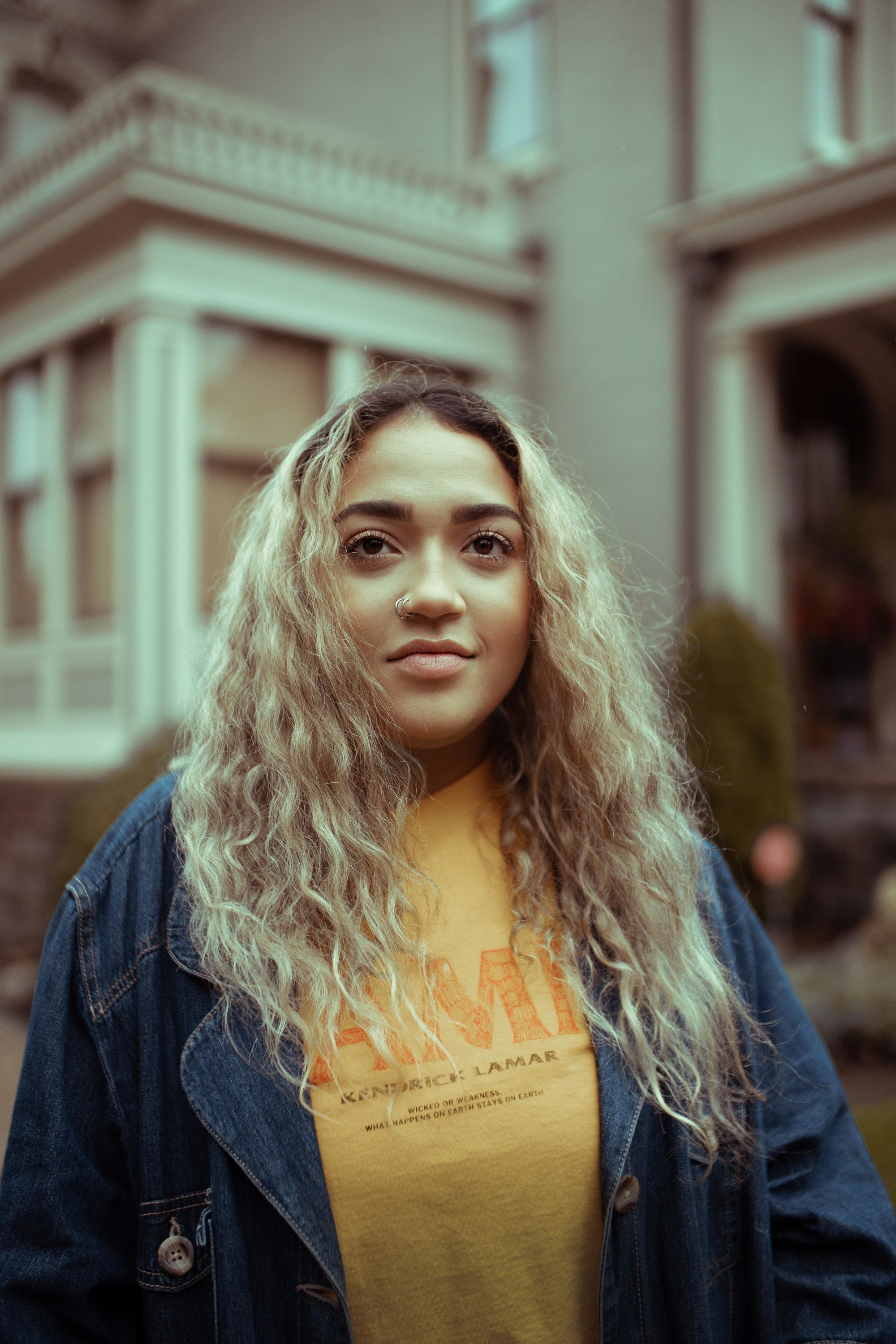blonde curls: woman with long blonde hair with natural loose curls