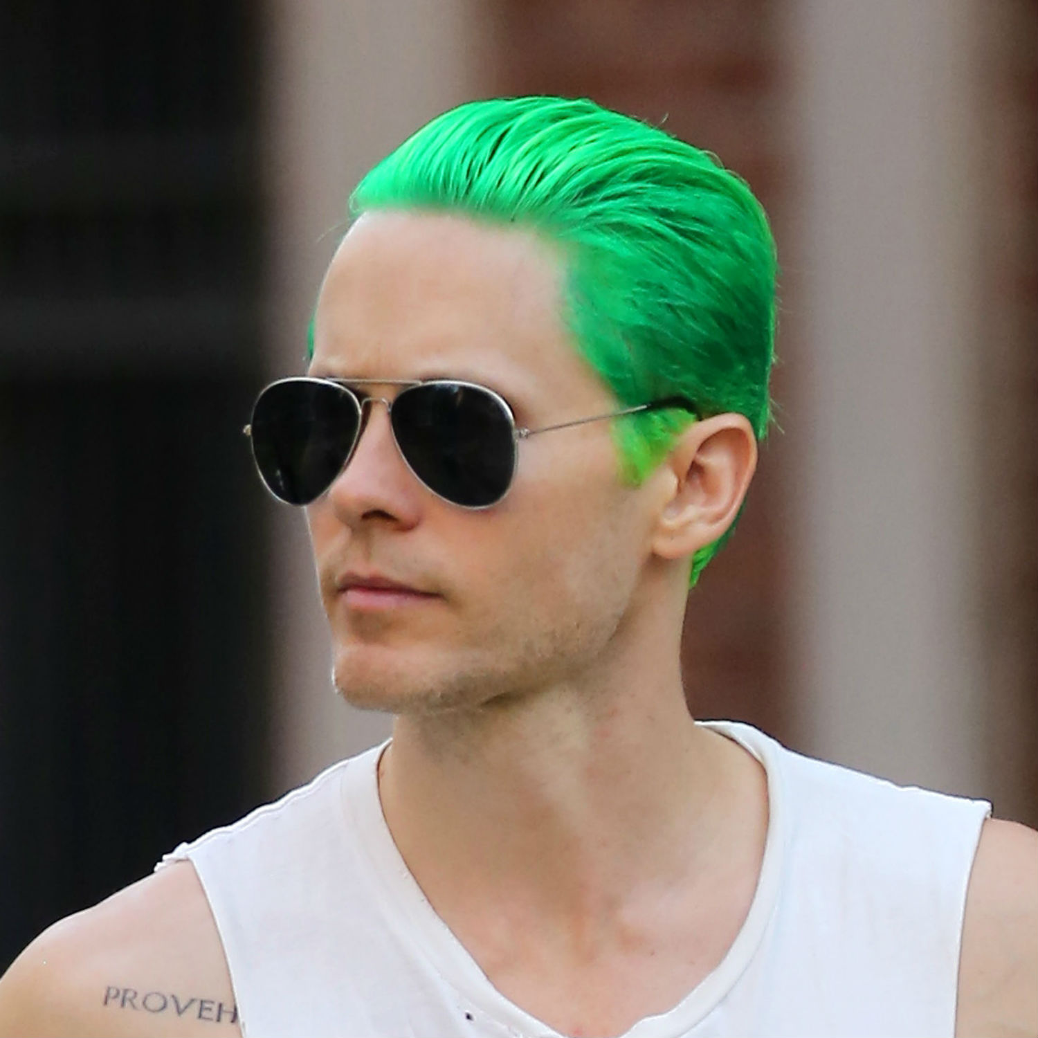 Jared Leto con cabello verde