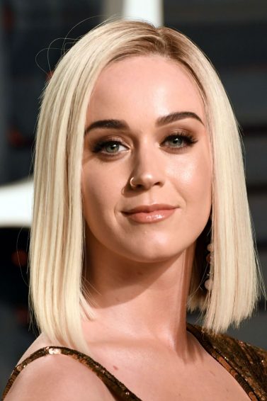 Katy Perry con corte lob y cara ovalada