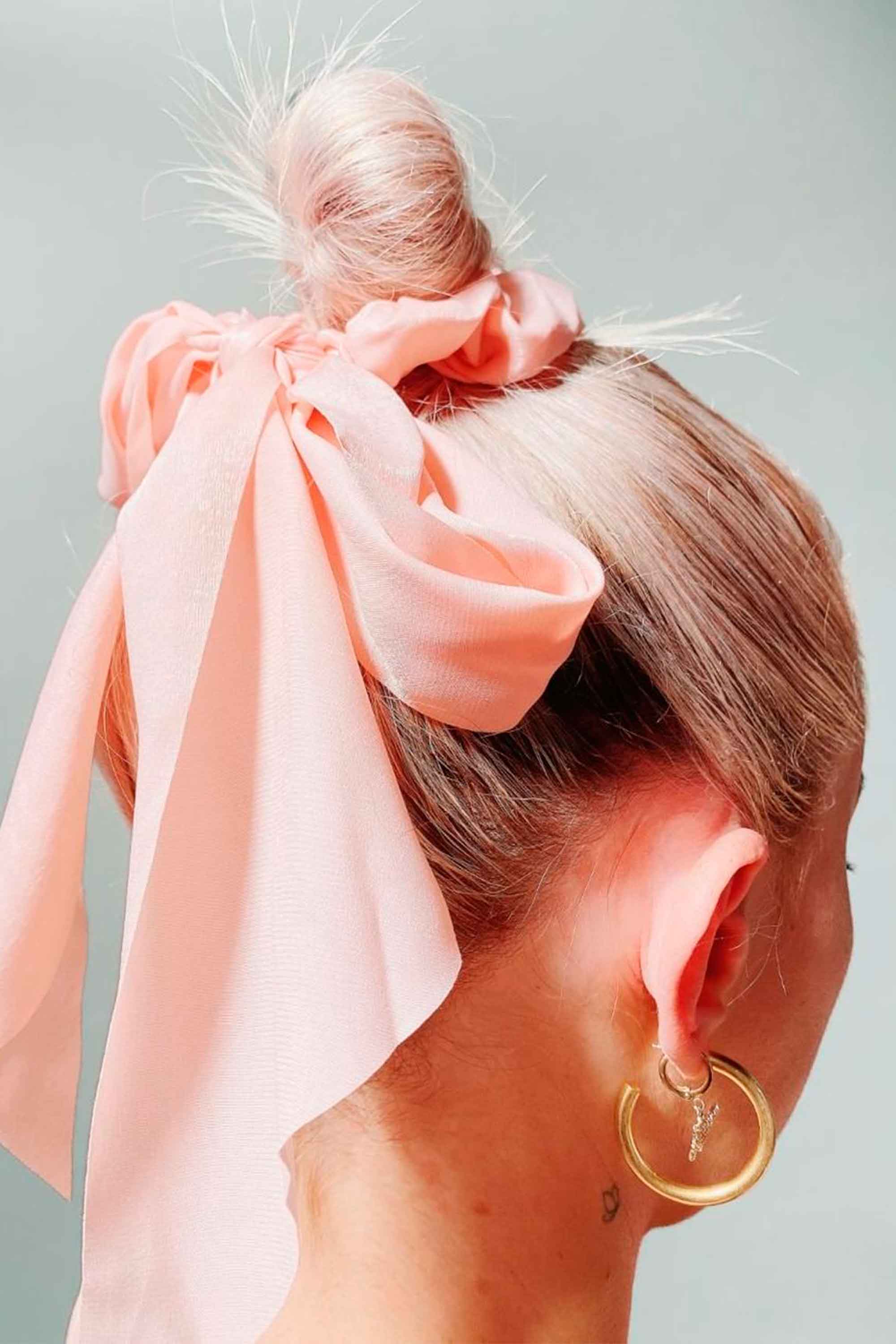 25 formas de llevar los peinados con accesorios de moda