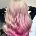 Underlights hair rubio con rosa fucsia en cabello largo