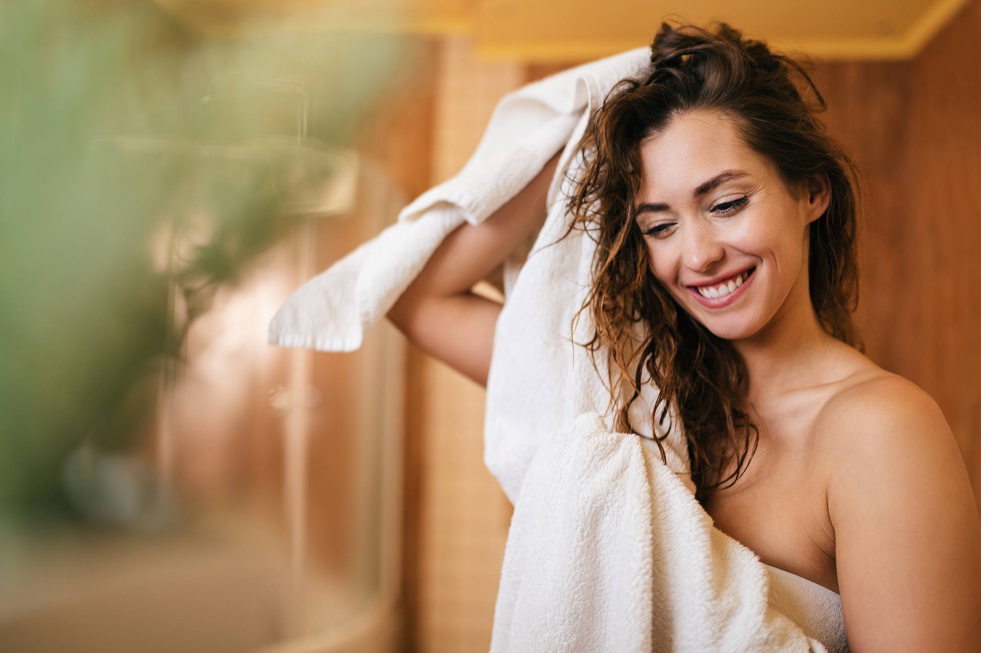 Lavar o cabelo à noite faz parte da sua rotina? Essas dicas vão te ajudar!  | All Things Hair BR
