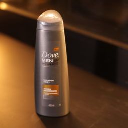 Dove Men+Care Shampoo 2 em 1 Força Resistente shampoo que trata e higieniza ao mesmo tempo