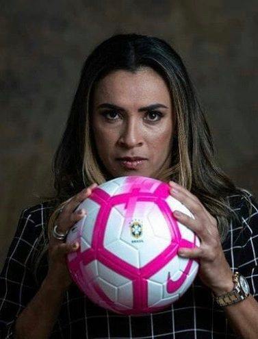 jogadora de futebol feminino Marta