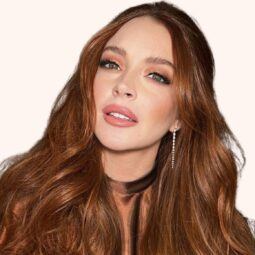 Lindsay Lohan com cabelos ruivos
