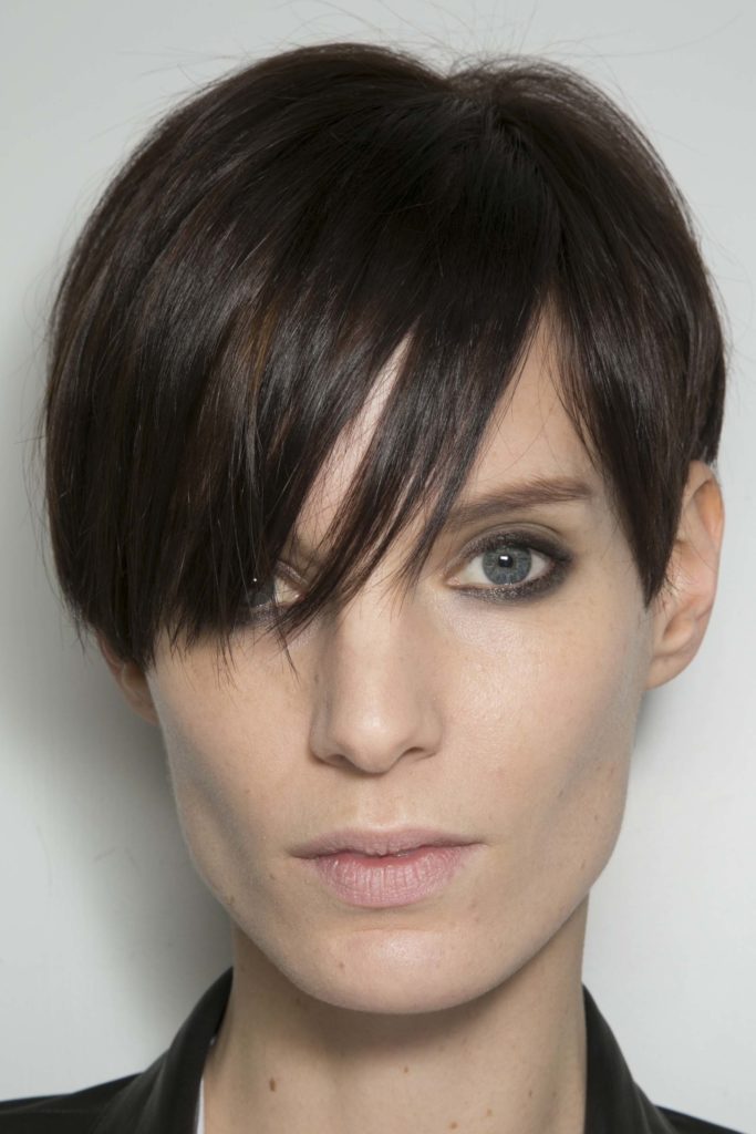 THE 3 BEST HAIRCUTS AND HAIRSTYLES FOR A SQUARE FACE