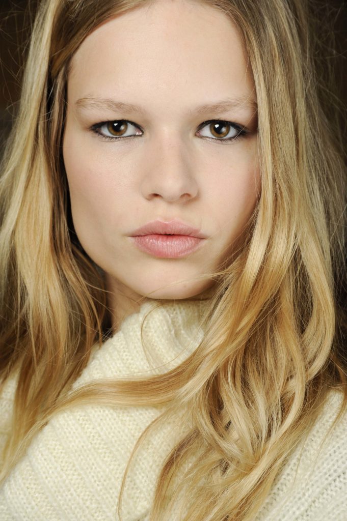 best summer hair color for your skin tone golden honey