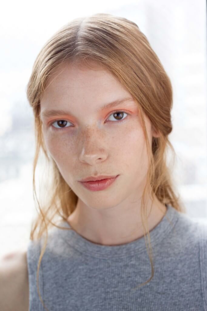 best summer hair color for your skin tone peaches and cream blonde
