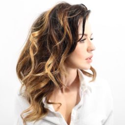 balayage technique curly hair