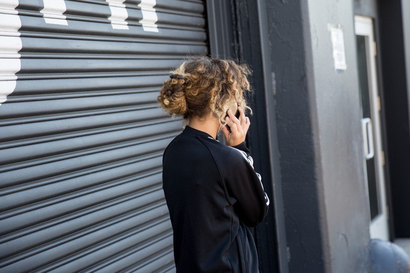 how to make messy updo with curls