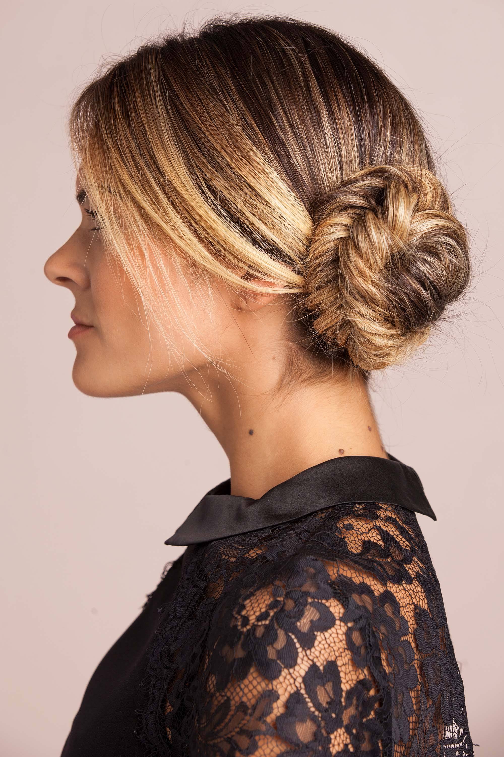 30 Easy Elegant Hairstyles for Women | Styles At Life