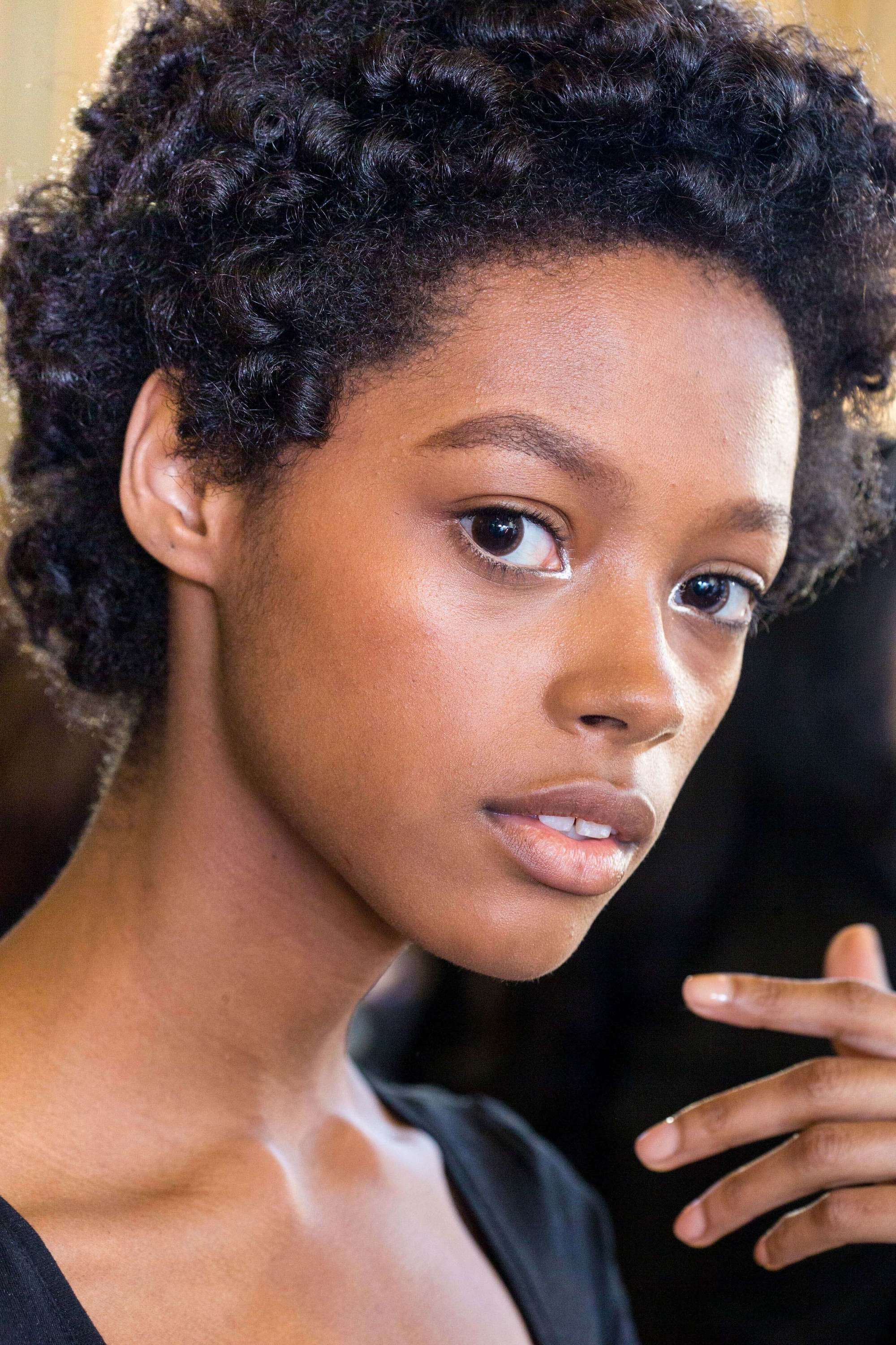 34 Short Natural Hairstyles to Try Now - PureWow