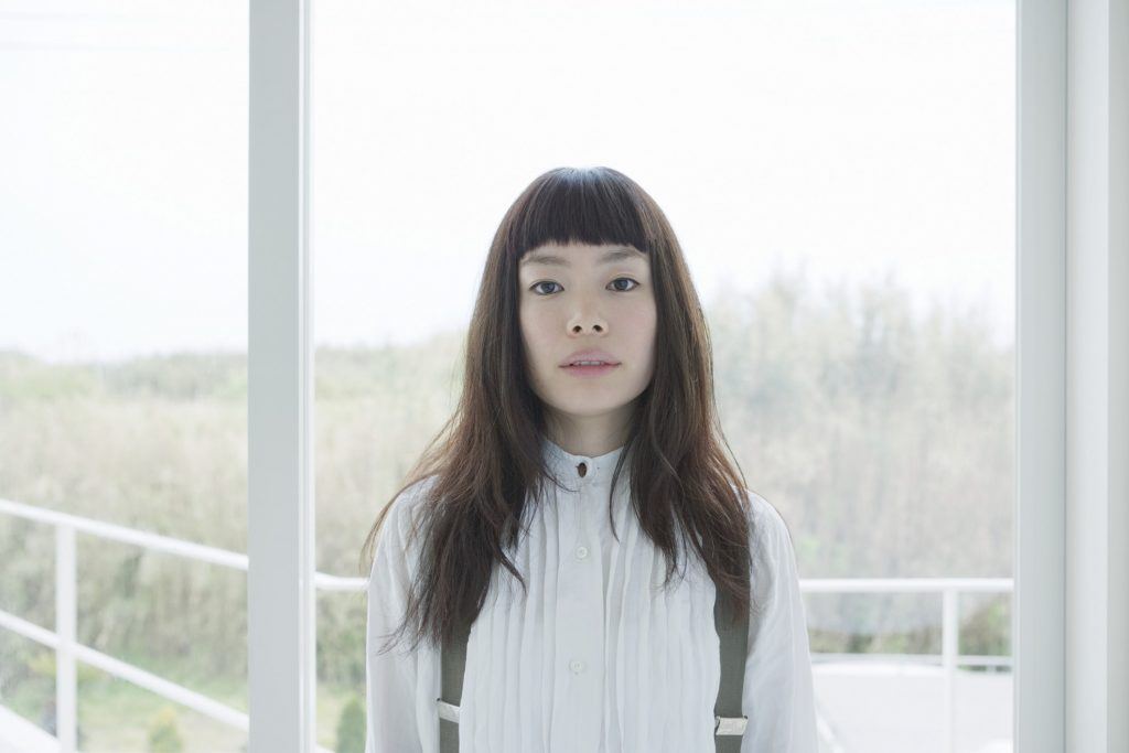 haircuts for volume micro bangs