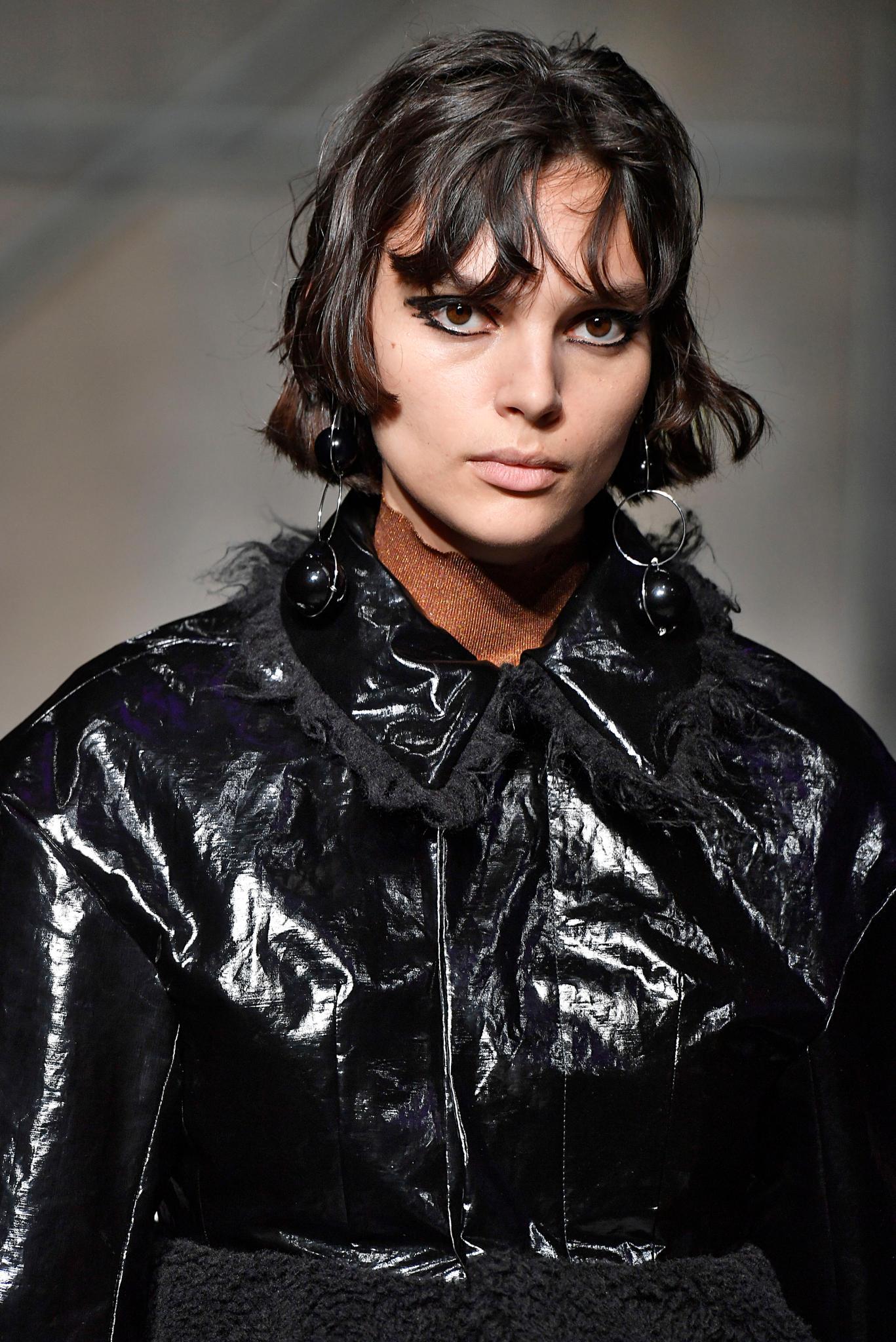 The best quick hairstyles for short hair types waves