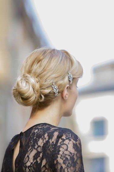 Simple updo ideas you can wear to prom. Vintage bun.