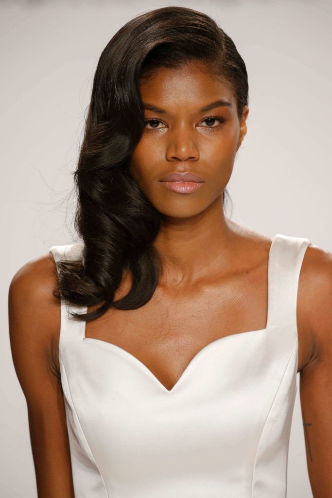 Different wavy looks to wear for spring.