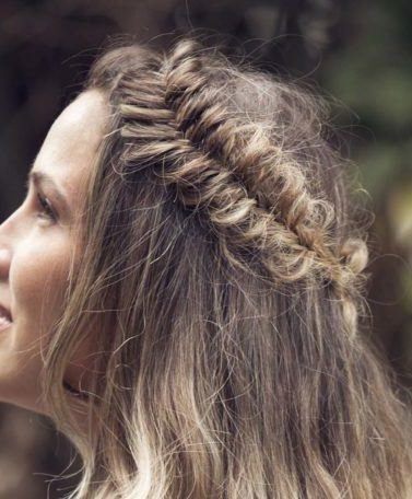 style frizzy hair: side view of messy fishtail braid