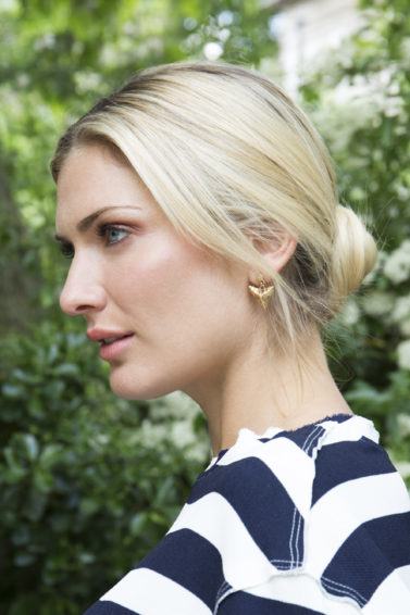 easy low chignon hairstyle tutorial
