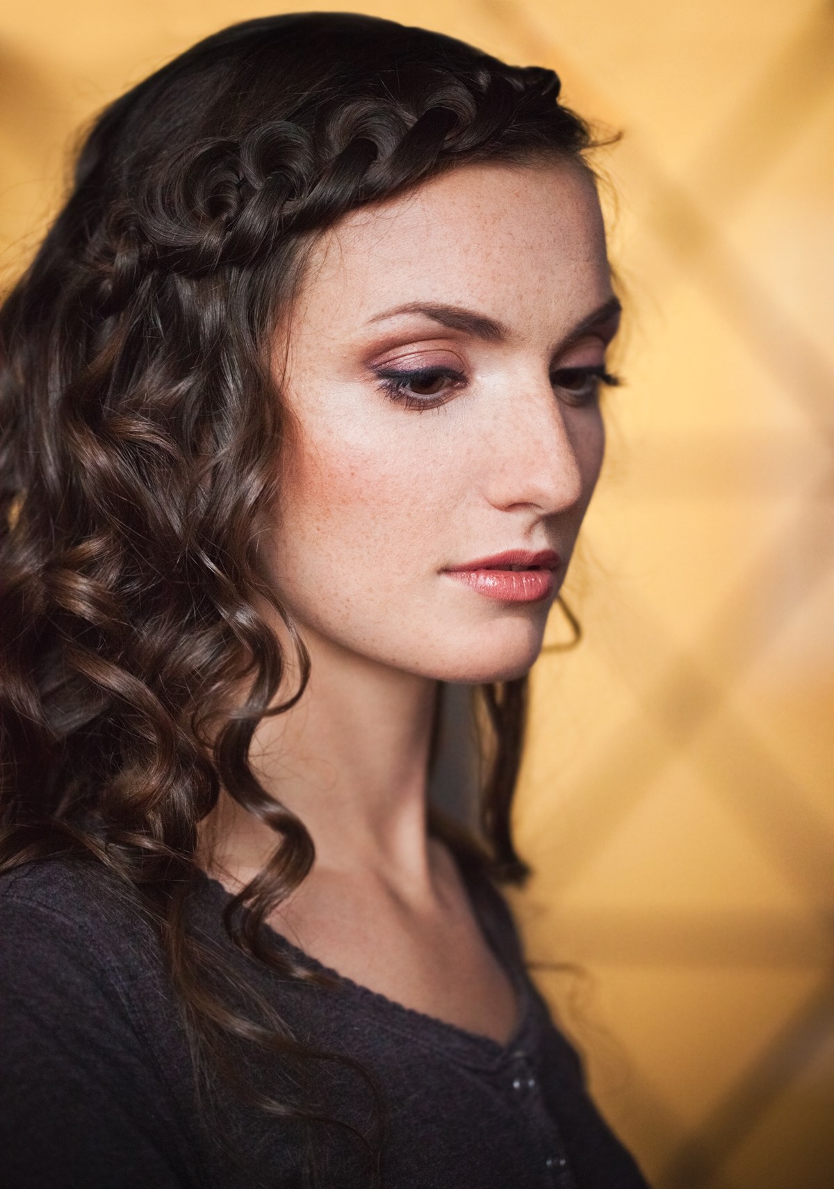 greek hairstyles: curly dutch