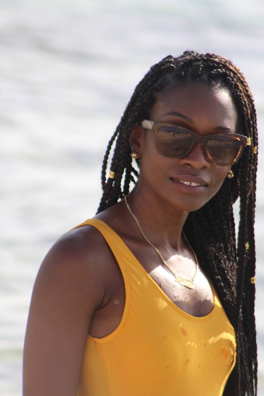 vacation box braids with accessories