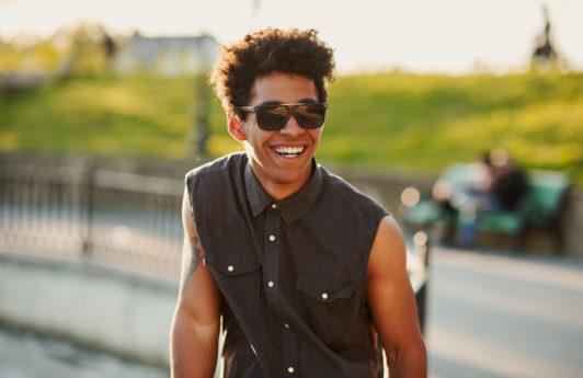 natural hairstyles for men: medium curly cut