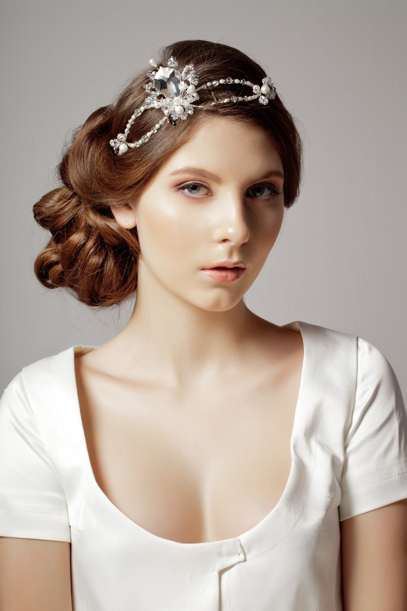 26 Short Wedding Hairstyles And Ways To Accessorize Them - Weddingomania