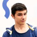 men's hairstyles for round faces: the edgy quiff