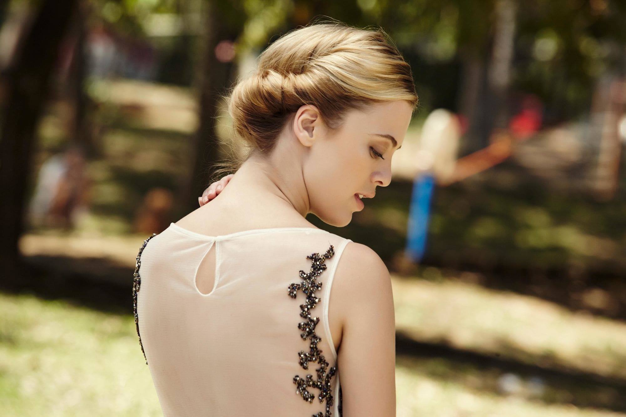 wedding updos for medium hair croissant bun
