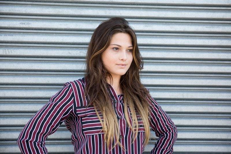 two toned hair: wavy blonde dip dye