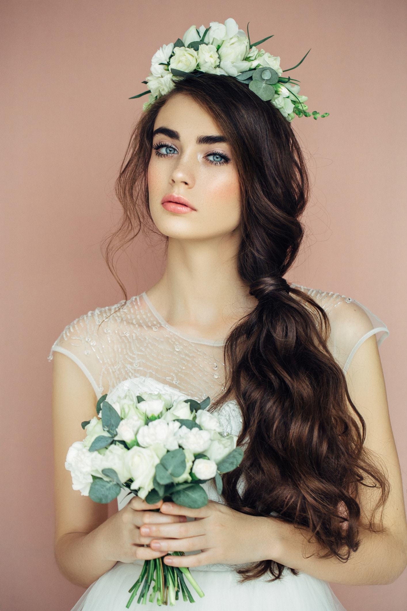20 Soft and Sweet Wedding Hairstyles for Curly Hair 2023