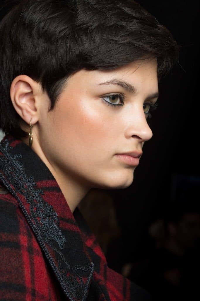 How to Grow Out Short Thick Hair - The Skincare Edit