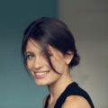 medium short hairstyles messy bun