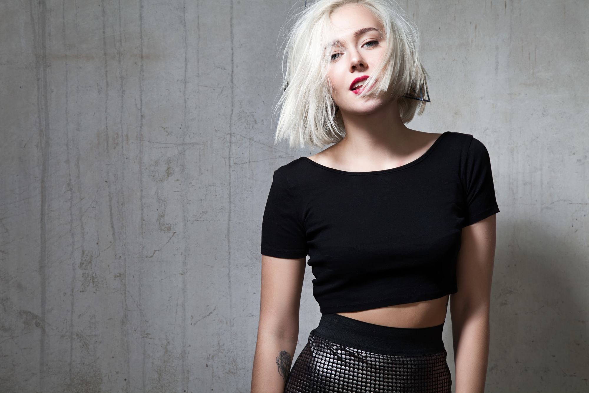 short messy hairstyles textured straight bob