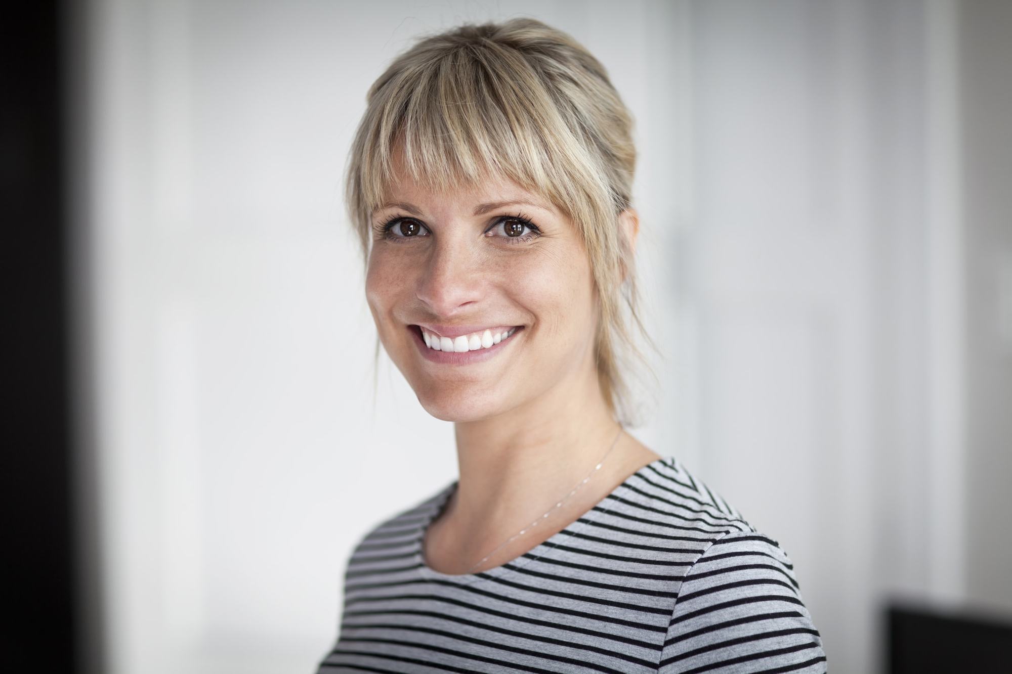 short haircuts for round faces choppy bangs layers