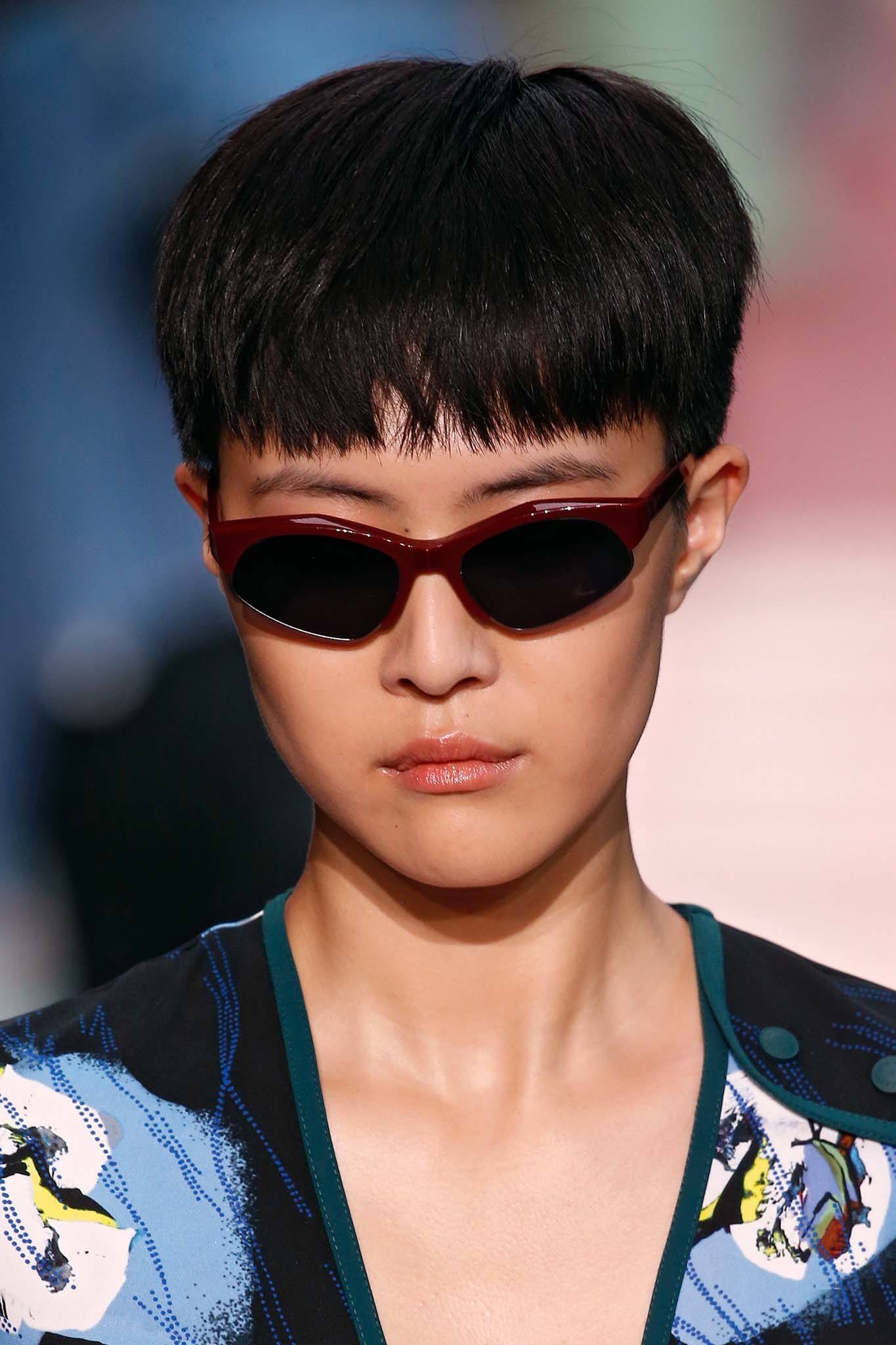Layered Bowl Cut: How to Wear This Pixie-Adjacent Trend in 2 Ways | All ...