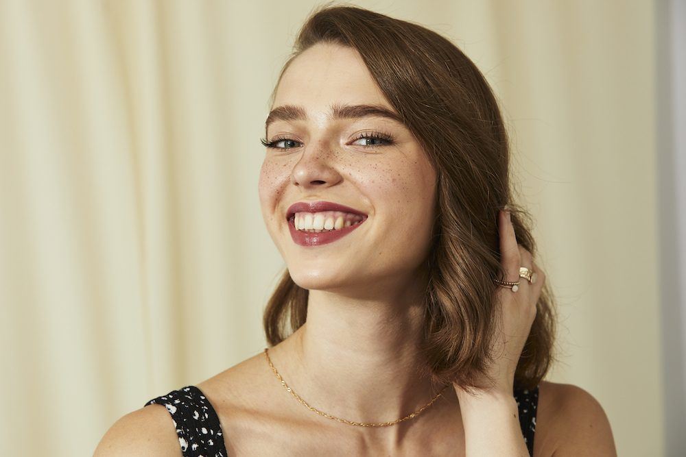girl with deep side-part