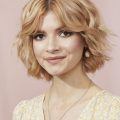 70s feathered retro hair bob