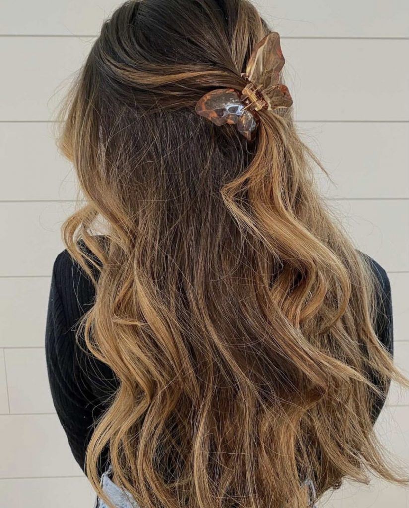 6 Claw Clip Hairstyles Inspo for Your Next Effortless Updo