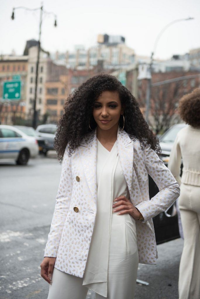 Christmas hairstyles for black hair voluminous curls