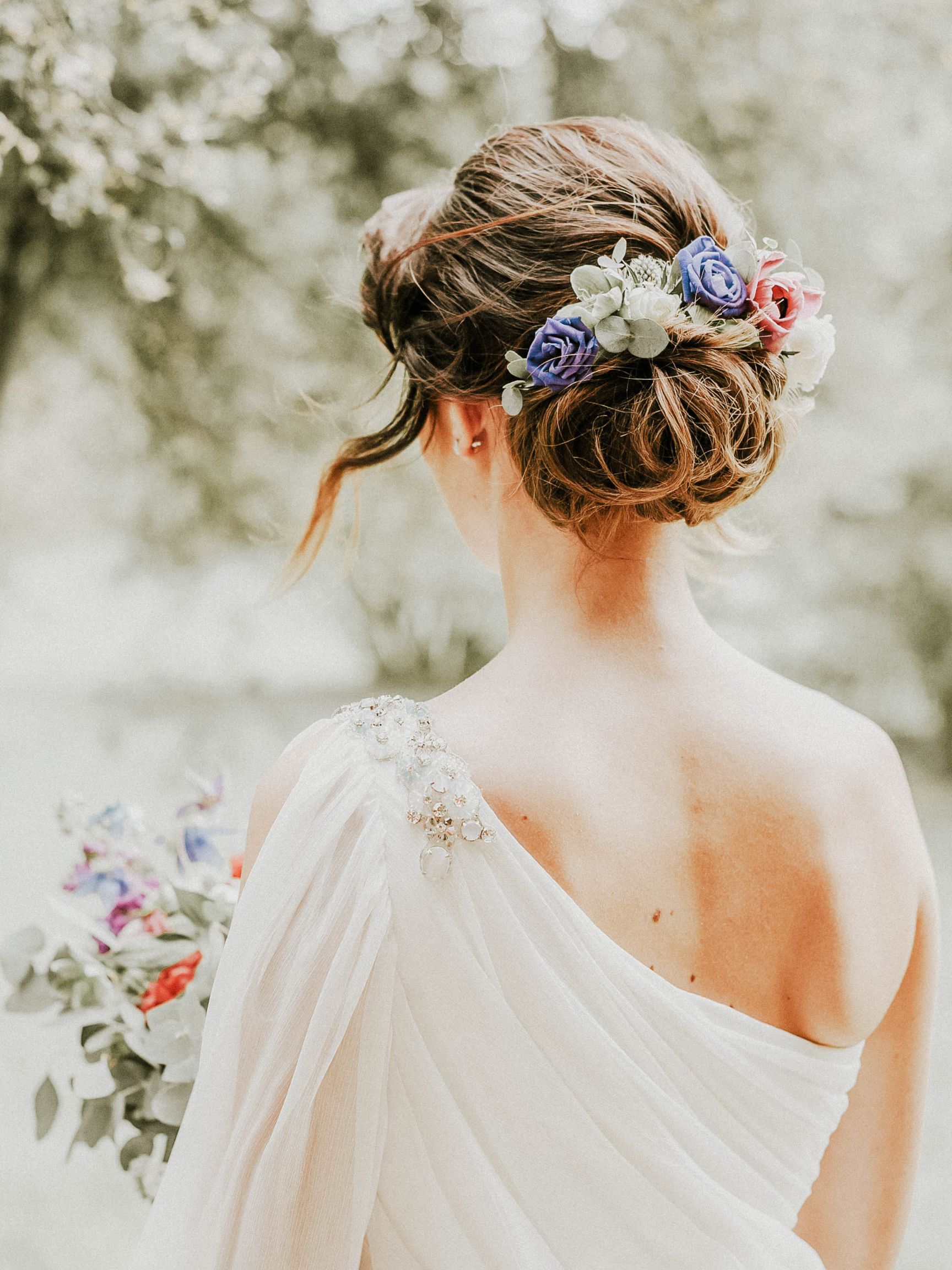 5 Wedding Buns to Complete Your Wedding Style - Wed Mayhem