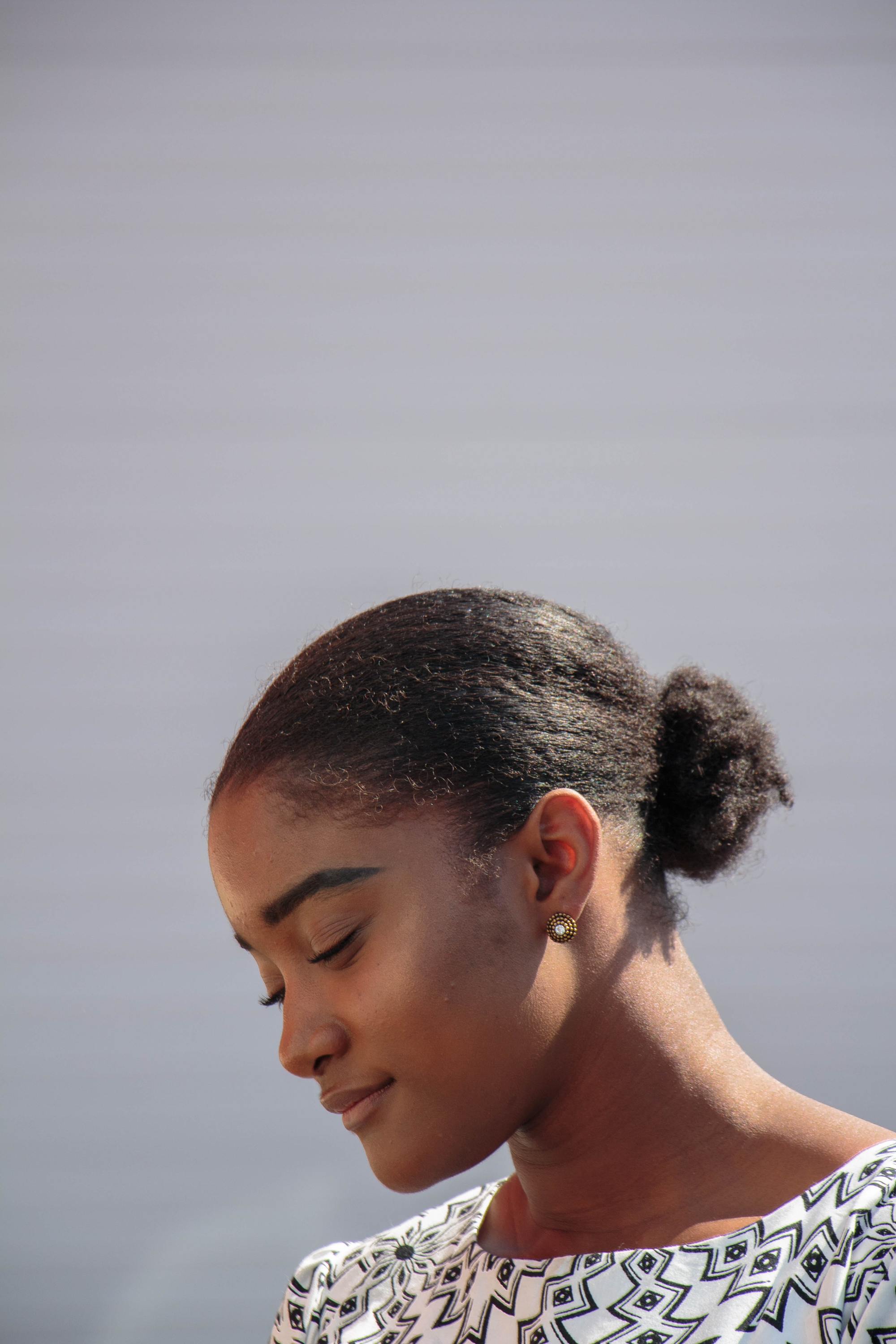 natural hairstyles low ponytail