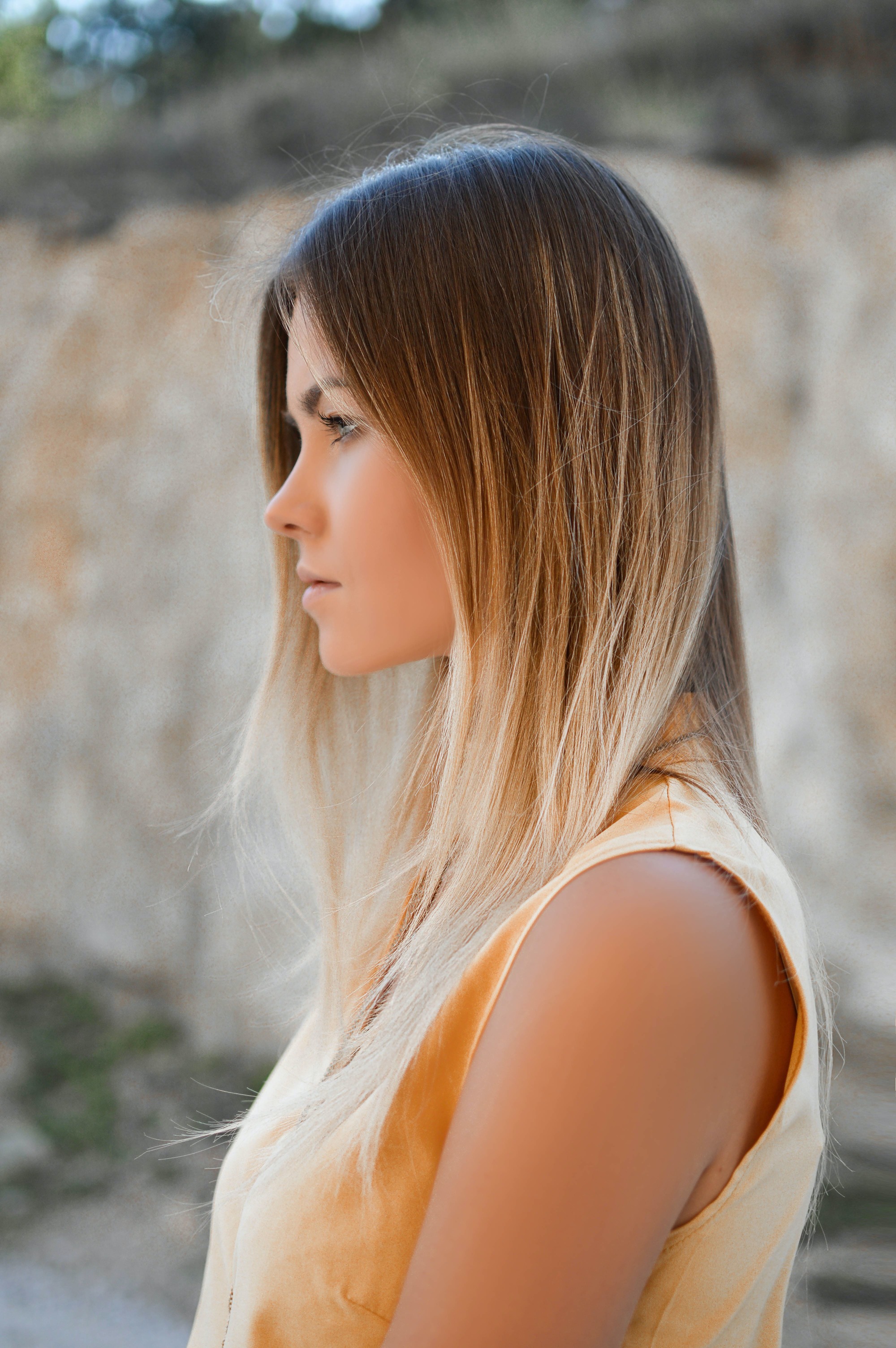 c-shape haircut long hair ombre