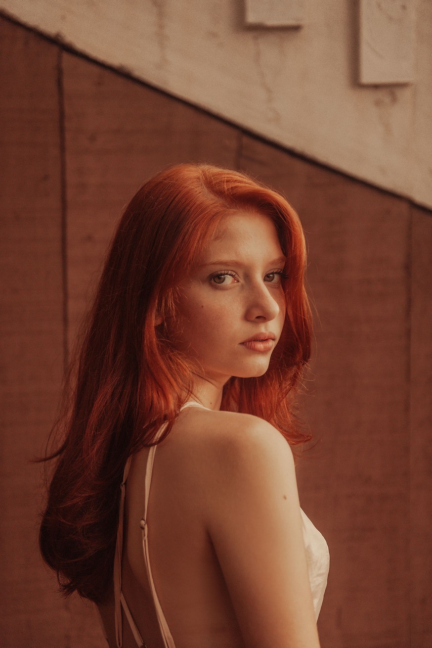 c-shape haircut red long hair side part