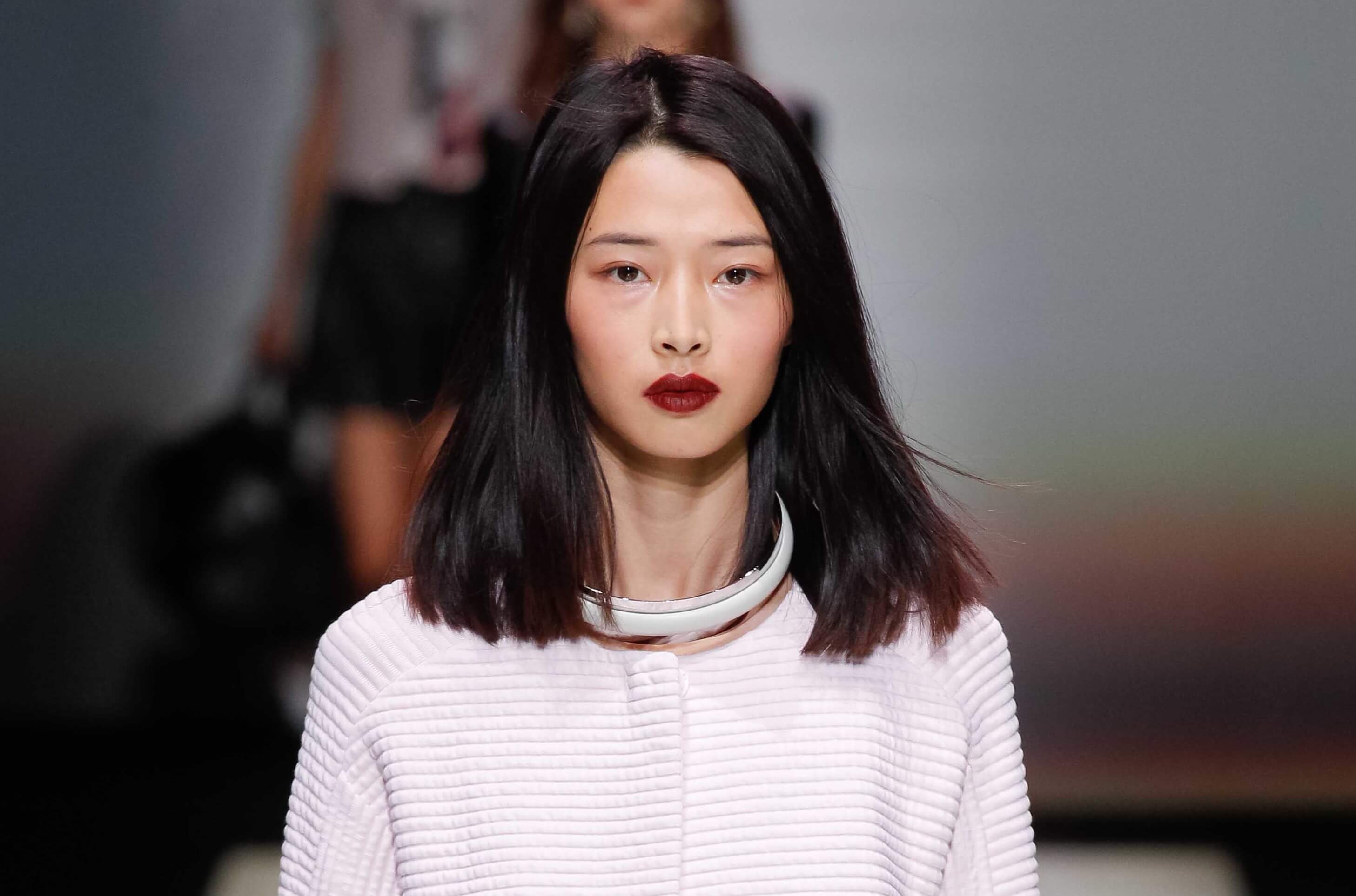 mid-length hair